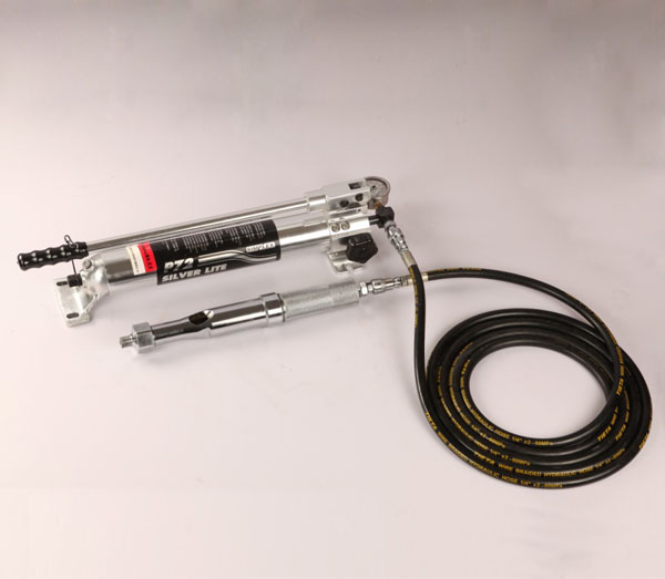 P-72泵與TXY-JII型注劑槍裝配圖 P-72泵與TXY-JII型注劑槍裝配圖